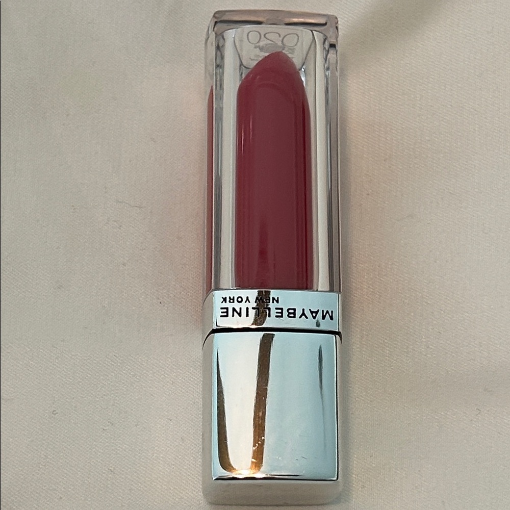 Shade Signature Scarlet Red Lipstick